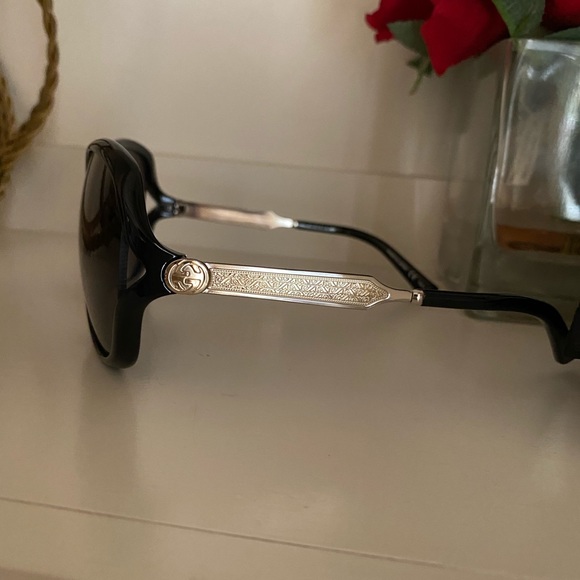 Brand new oversized Gucci sunglasses 🕶 - Picture 11 of 16